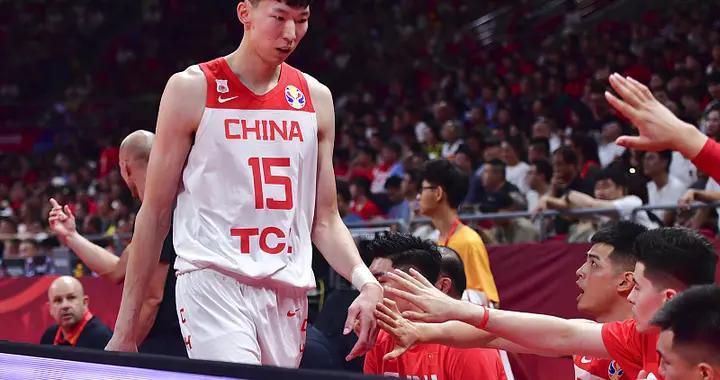 8月24日，在第二十届中国长春电影节举办期间，“光影绽放中国行·跟着电影游吉林”启动仪式在长春举行。